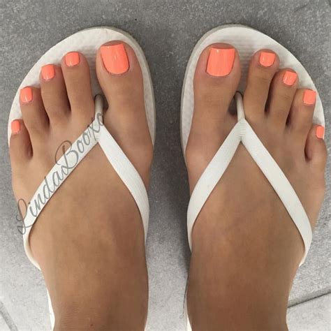 follow ig atlindabooxo gorgeous woman pretty orange toes perfect feet