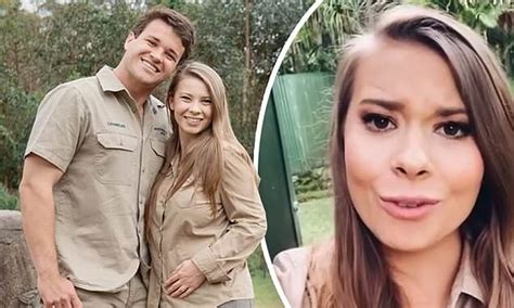 pregnant bindi irwin makes a horrifying discovery while doing her laundry