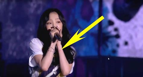 Taeyeon Performs With Bruises From Airport Incident On Her Arm Koreaboo