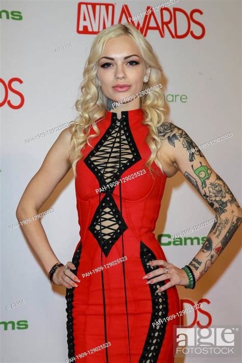 Alex Grey Attends The 2020 Adult Video News Avn Awards At The Joint