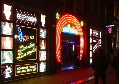 Amsterdam Peep Show In The Red Light District Live Sex