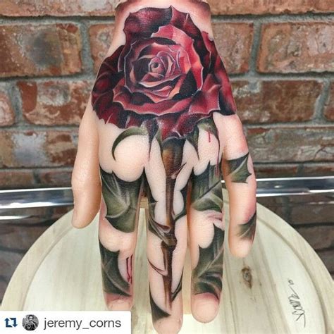 35 Exquisite Hand Tattoo Designs