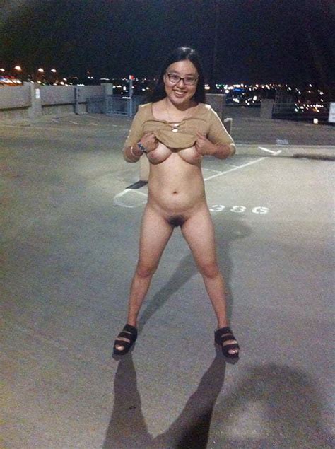 chinese exhibitionist shesfreaky