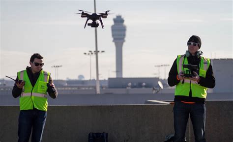 laeroport datlanta travaille avec des drones