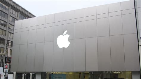 apple turns    trillion  firm  antitrust allegations