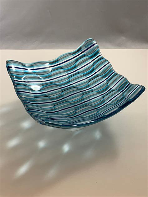 Fused Glass Optical Illusion Bowl Fused Glass Plate Art Etsy In 2020