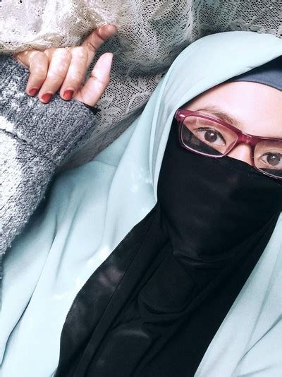 Foto Gaya Hijab Bercadar Remaja Bogor Yang Populer Instagram Ranti Amalia