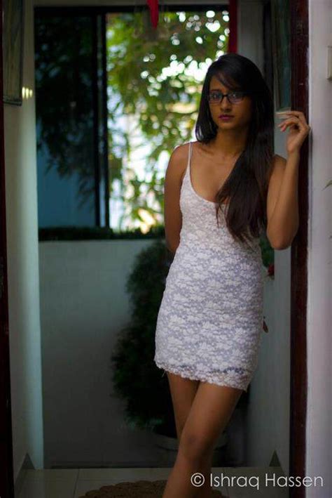 sl hot actress pics sri lankan upcoming model dileindree rush dias