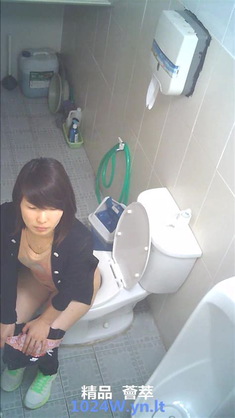 Korea Office Toilet Voyeur 4