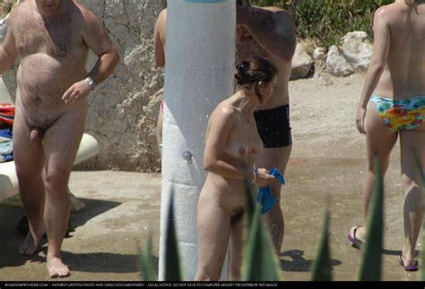 Voyeur Nude Beach Shower High Definition Porn Pic