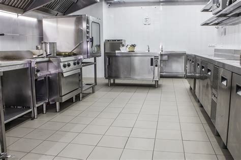 aussies hub        commercial kitchen equipment required