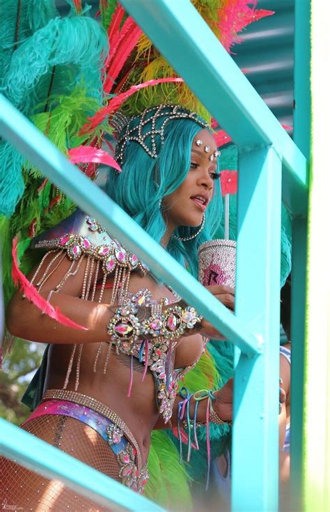 Pin By Mzchin1 On Rihanna ️ Rihanna Carnival Rihanna