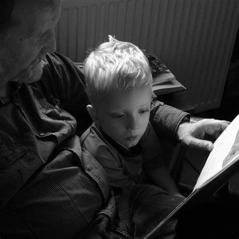 reading  grandpa reading didi van frits flickr