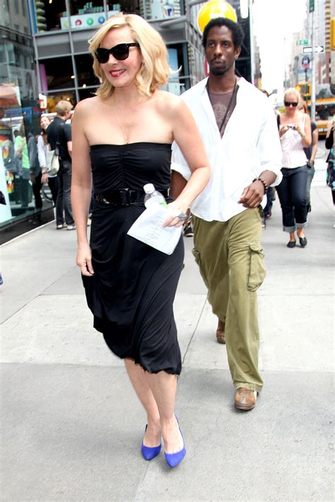 photos of kim cattrall on the nyc set of sex and the city 2 popsugar celebrity