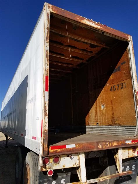 sold  strick  foot semi trailer  warehouse options