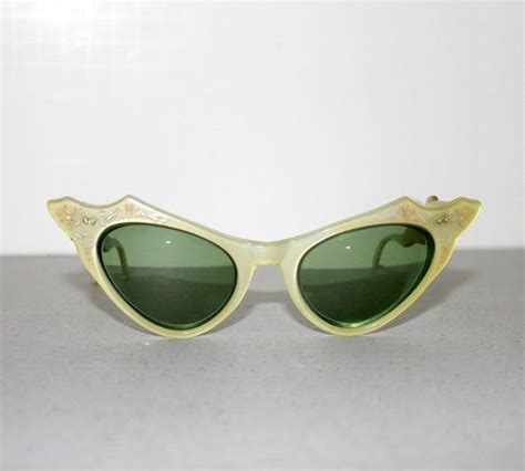 vintage and retro sunglasses vintage cats eye cat eyeglasses glasses