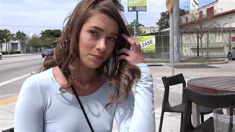 Sweet Thing Is Ready To Suck For Cash In The Fresh Air Sexvid Xxx