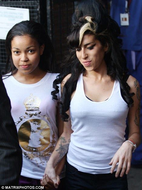 has amy winehouse had a breast enlargement