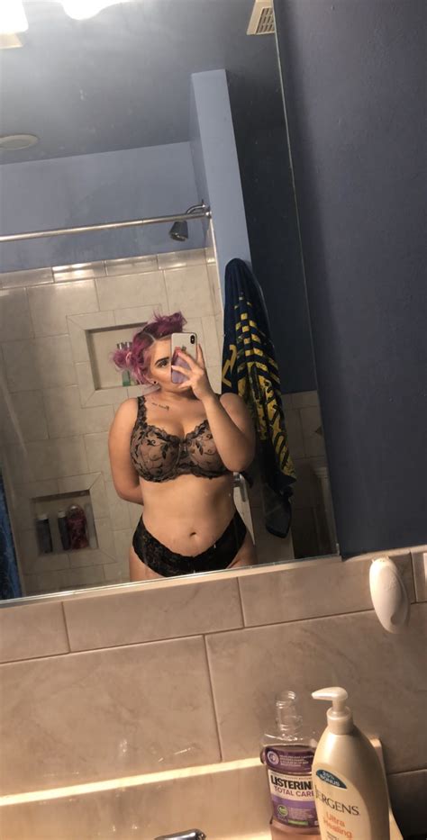 sabrina violet big boobs in sexy bra feel the curves