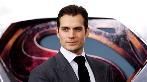 henry cavill beats out other hunks as glamour s sexiest man who s