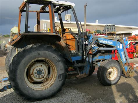 ford  tractor wrecking parts   sale