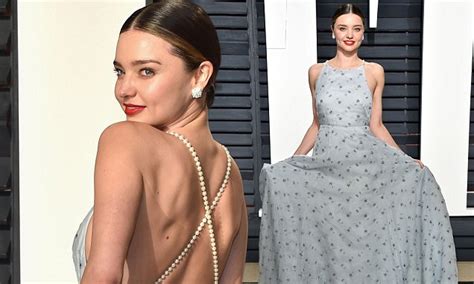 Miranda Kerr Stuns In Gorgeous Blue Dress At Oscars Party Daily Mail