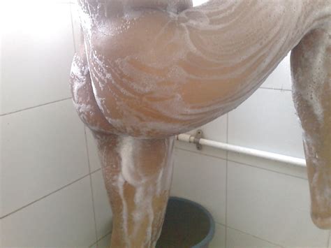 me in shower bathing soapy big ass 4 pics xhamster