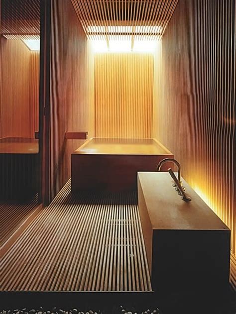 luxus badezimmer holz mit japanischer badewanne aus holz und