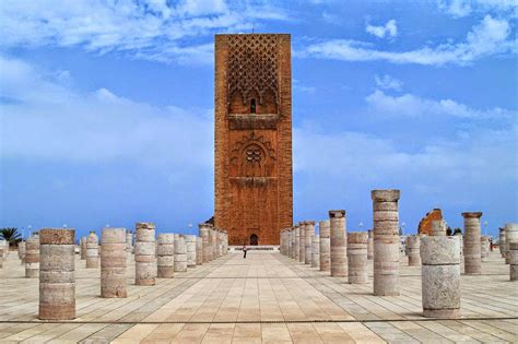 mosquee hassan le monument historique inacheve maroc local