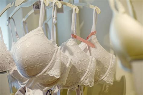 Buying A Bra For Your Daughter Popsugar Moms