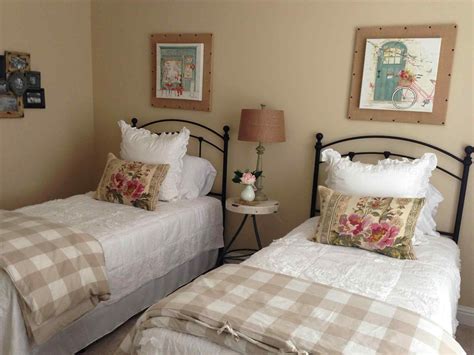 twin bedroom ideas  adults sofa cope
