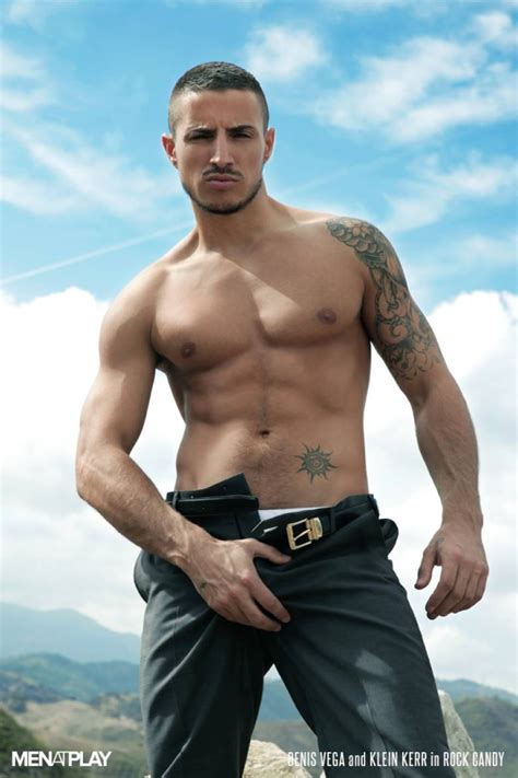 Bodybuilder Beautiful Profiles Denis Vega 2