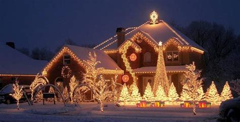christmas house   neighborhood