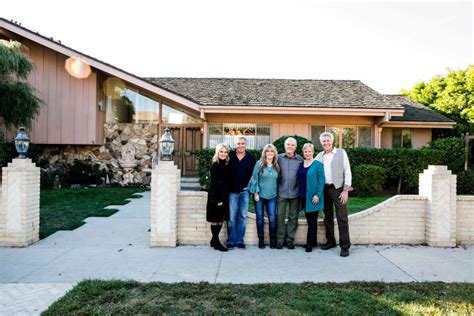 how to get a private tour of the ‘brady bunch house before its tv