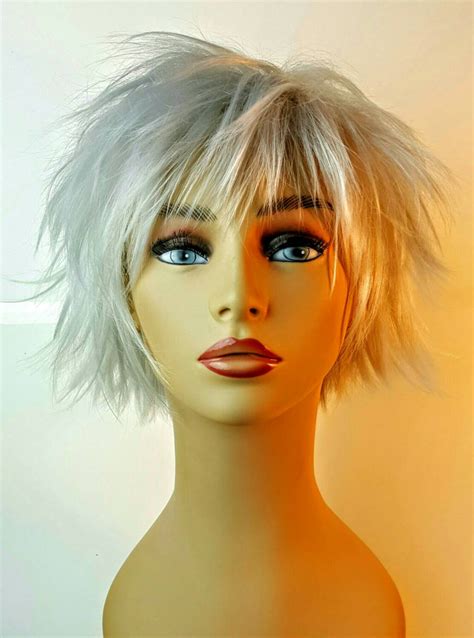 Short Spiky Platinum Bob Wig Silver Choppy Layered Bob