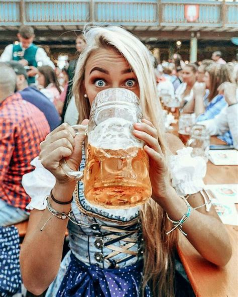 Pin By Igori On Octoberfest In 2020 Woman Beer German Beer Girl