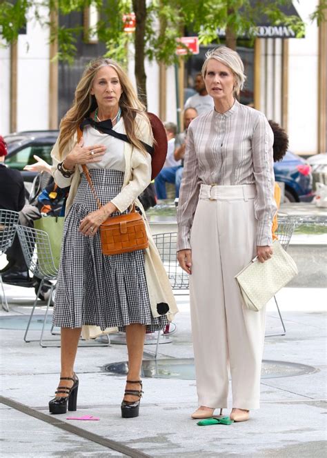sarah jessica parker and cynthia nixon get into character in towering