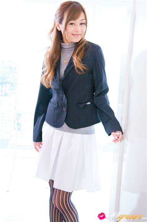 beautiful jun natsukawa in a cute business suit and stockings