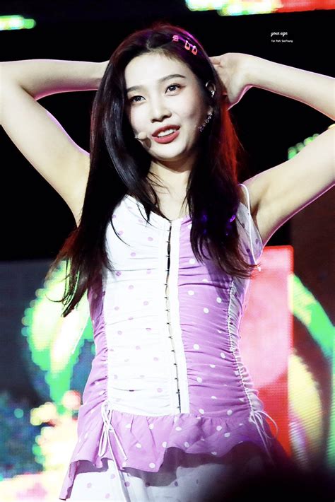 red velvet s stylists criticized once again for making joy wear a