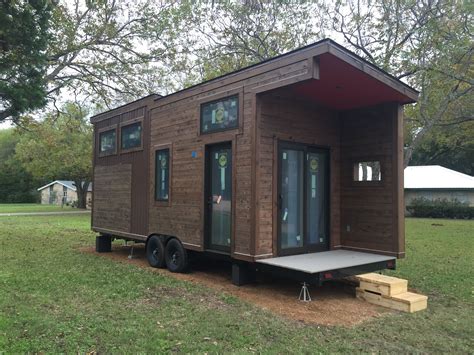 austin american tiny house  wheels   dream  reality   exquisite designed