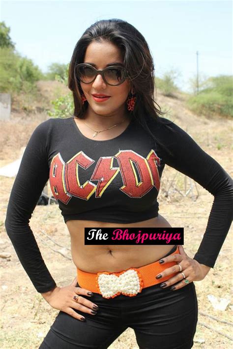 hot sexy bhojpuri glamorous actress monalisa the bhojpuriya