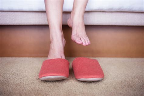 slippers   feet   podiatrists  healthy