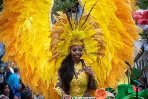 rotterdam summer carnaval  parade redactionele fotografie image  pret kleding