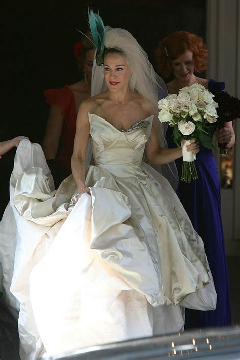 carrie bradshaw in the vivianne westwood wedding gown