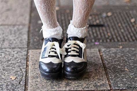 saddle shoes and ruffle socks harajuku fashion harajuku girls saddle