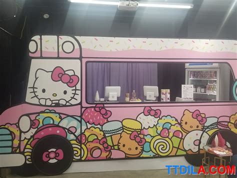 things to do in los angeles hello kitty cafe pop up
