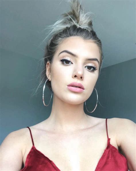 Alissaviolet 1 25 Sexy Youtubers