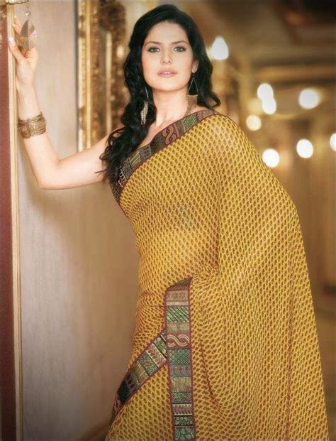 artst sex katalu xxx zarine khan in saree looks very beautiful