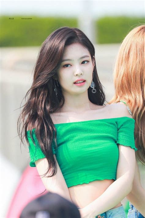 These Idols Are The Current “it Girls” Of K Pop According To Netizens