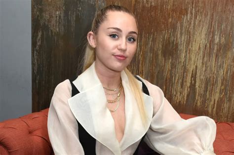 miley cyrus rescinds 2008 apology for near nude vanity